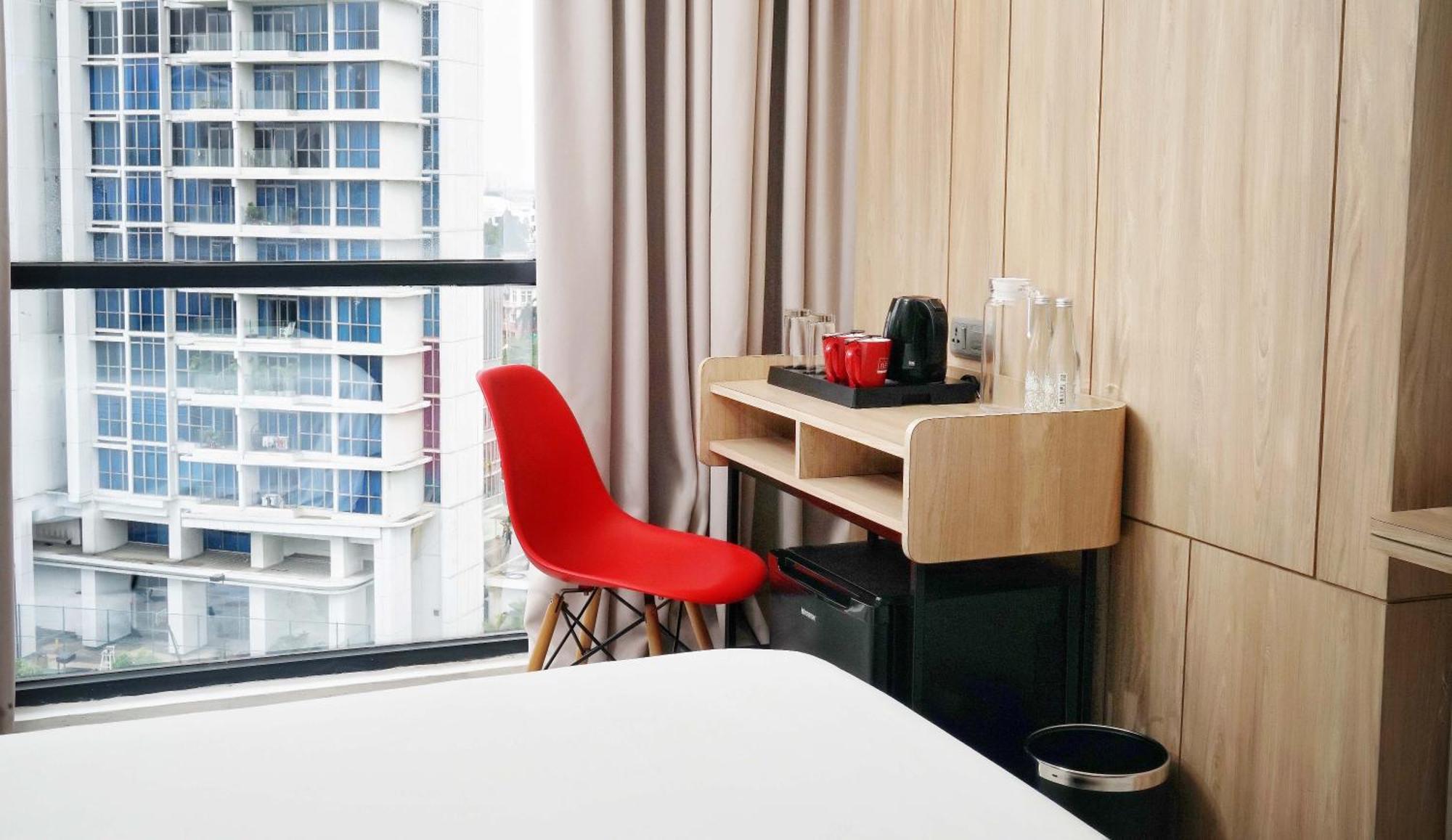 Neo Hotel Puri Indah Jakarta Extérieur photo